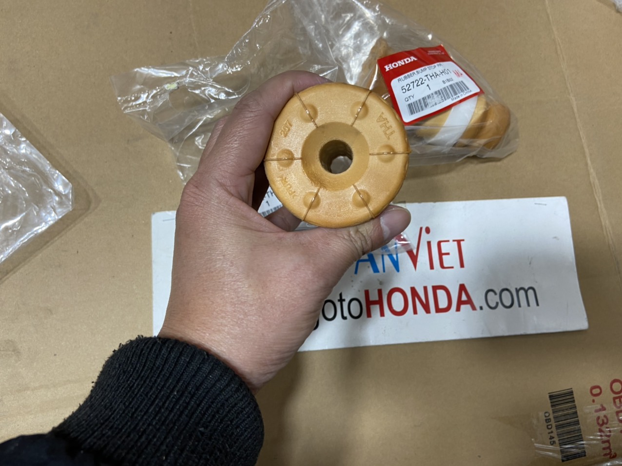 Cao su tăm bông giảm xóc sau xe Honda CRV 2018-2022